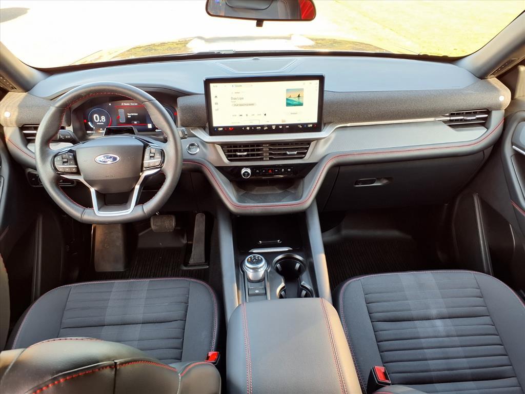 2025 Ford Explorer ST-Line photo 27