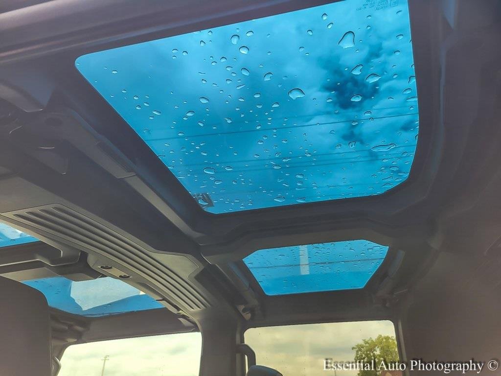 2025 GMC HUMMER EV SUV - Image 10