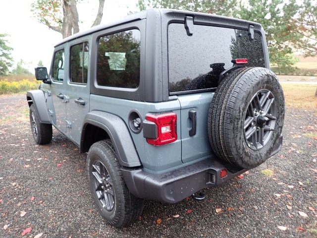 2025 Jeep Wrangler Sport S photo 3