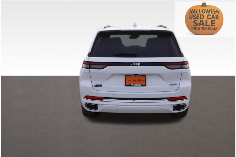 2022 Jeep Grand Cherokee Overland photo 4