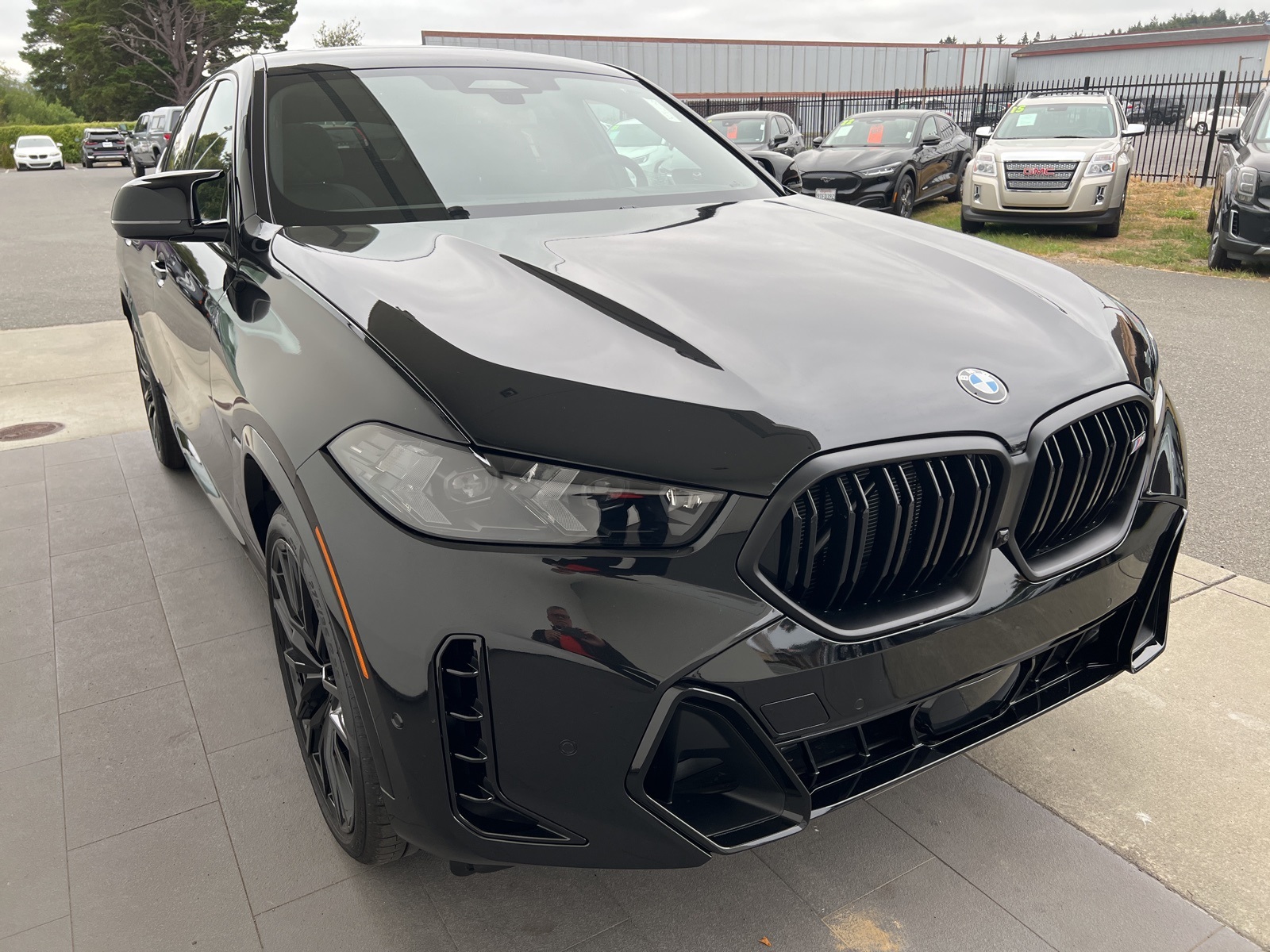 New 2026 Black Sapphire Metallic BMW M60 image 1