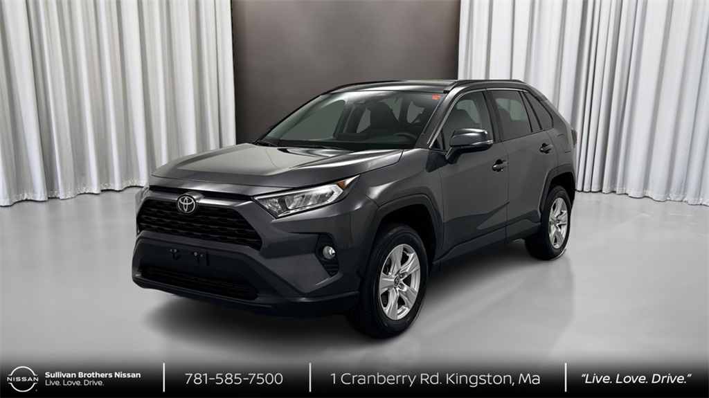 2021 Toyota RAV4 XLE's photo