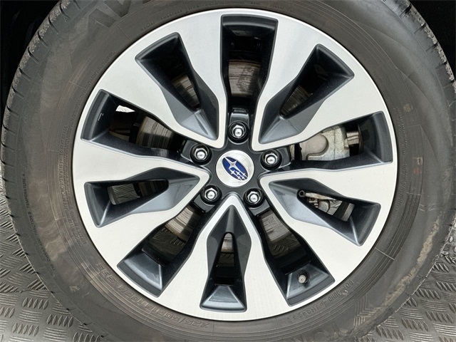 2024 Subaru Outback Touring XT photo 2