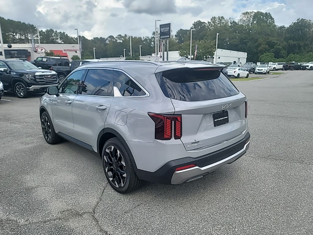 2025 Kia Sorento SX photo 4