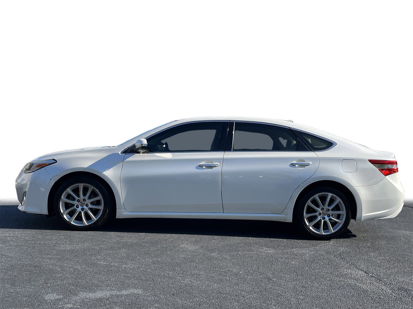 2013 Toyota Avalon Limited photo 2