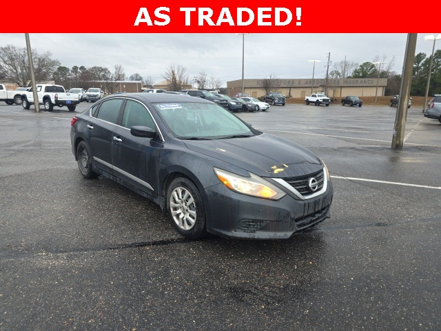 2016 Nissan Altima S's photo