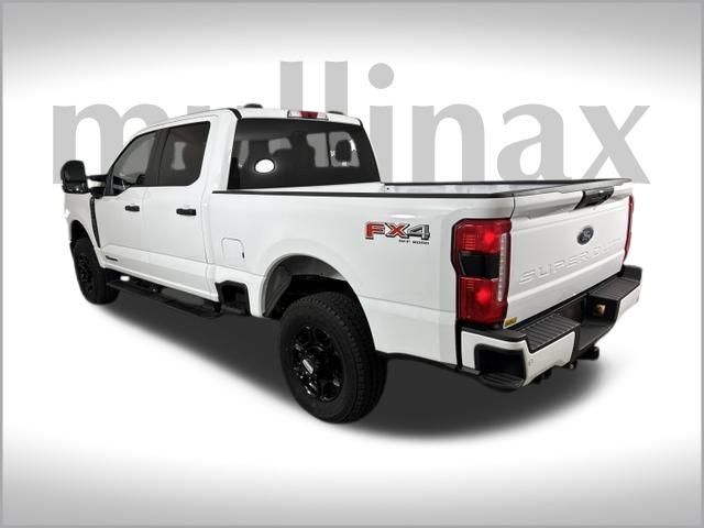 2025 Ford F-250 photo 3