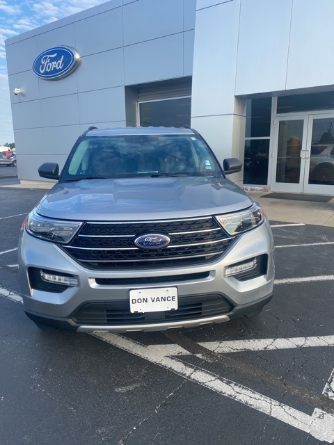 2021 Ford Explorer XLT photo 2