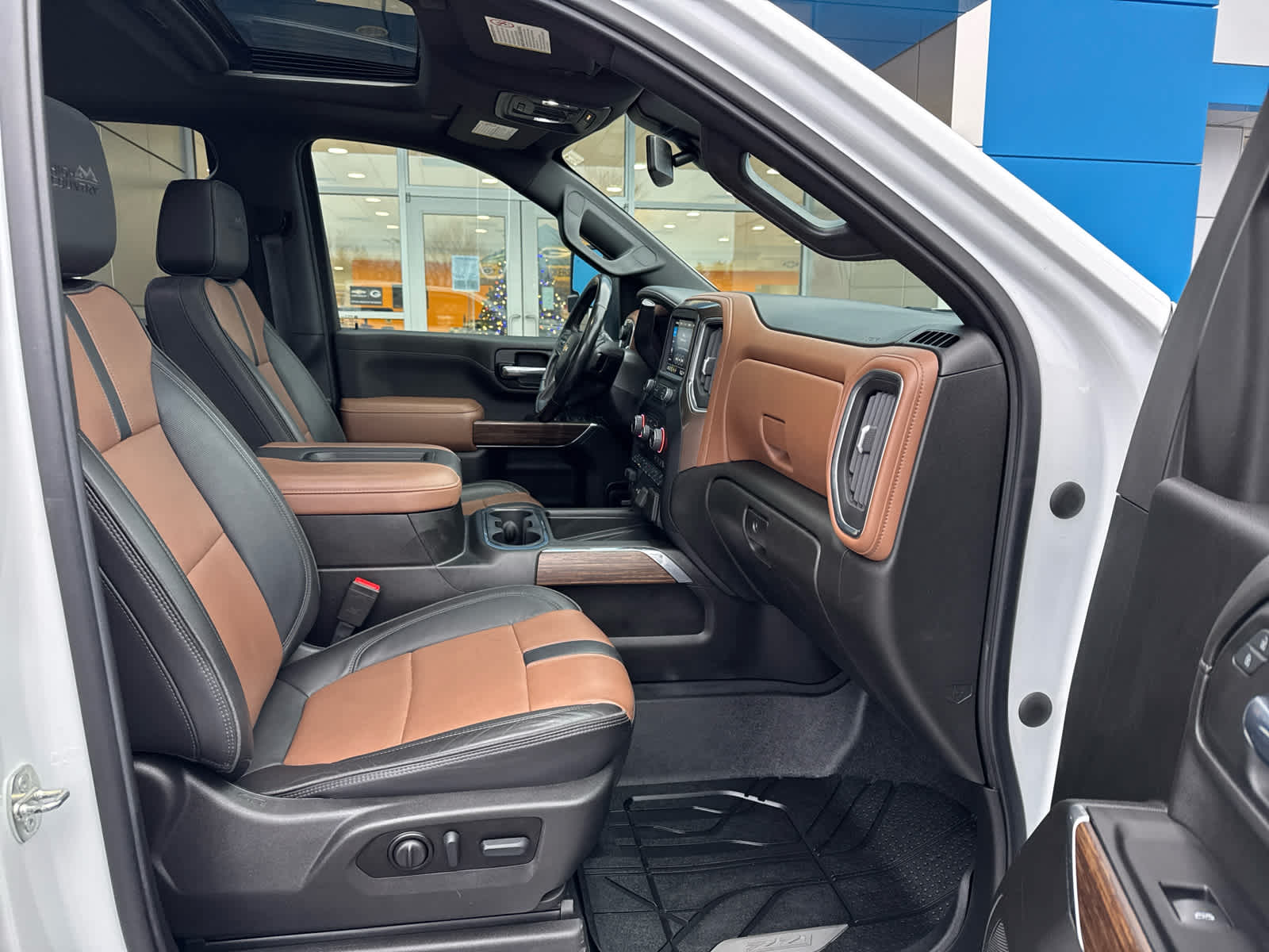 2022 Chevrolet Silverado 2500HD High Country photo 4