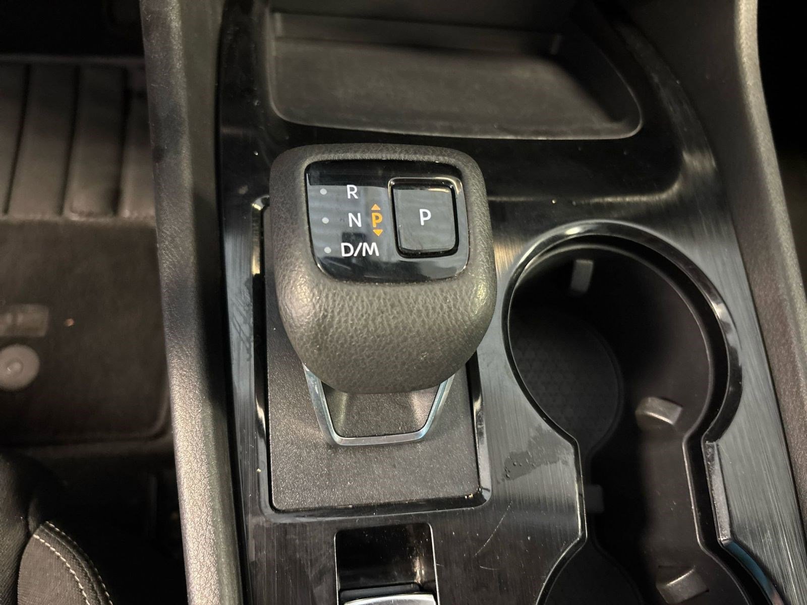 2023 Nissan Rogue S photo 32