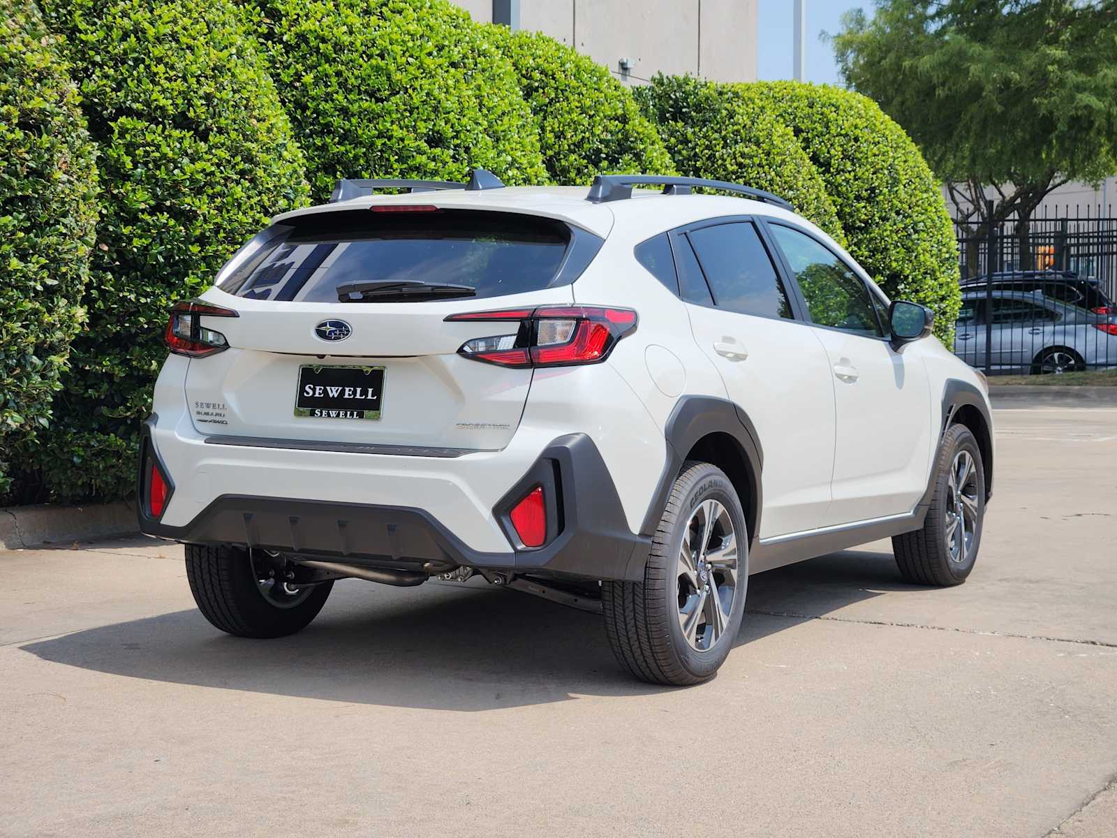 2025 Subaru Crosstrek Premium photo 2