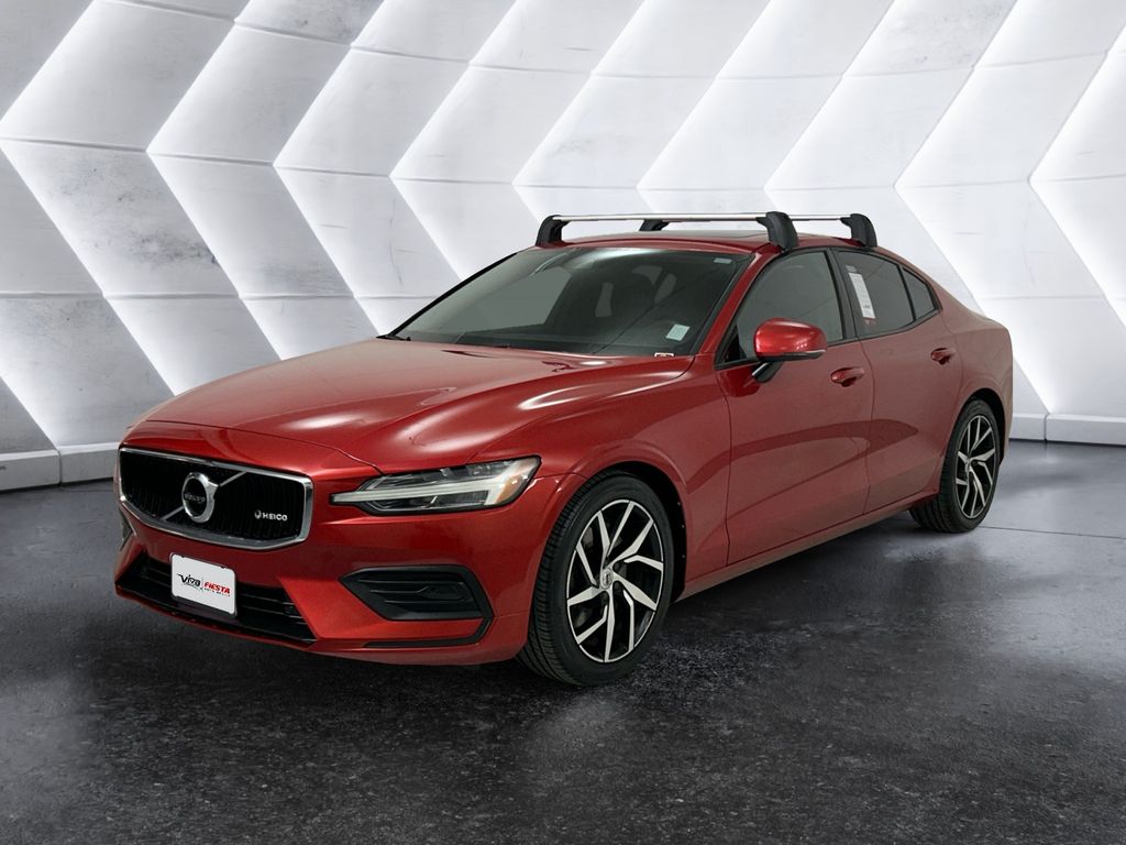 2019 Volvo S60 T6 Momentum photo 3