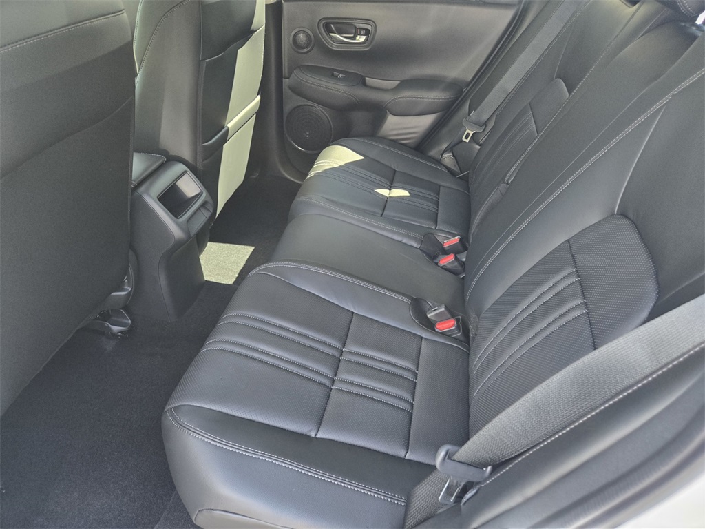 2026 Honda HR-V EX-L photo 5