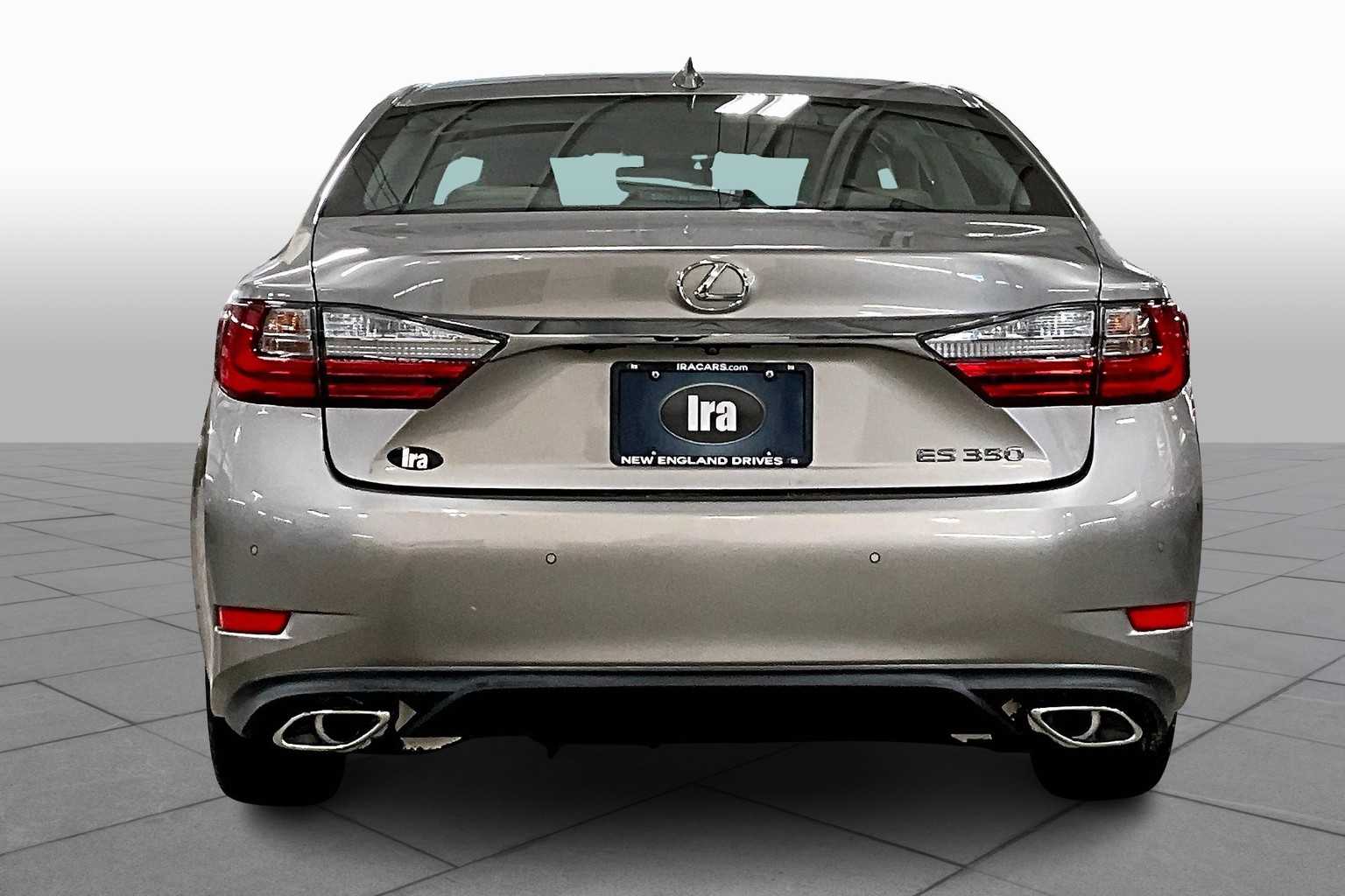 2017 Lexus ES 350 photo 4
