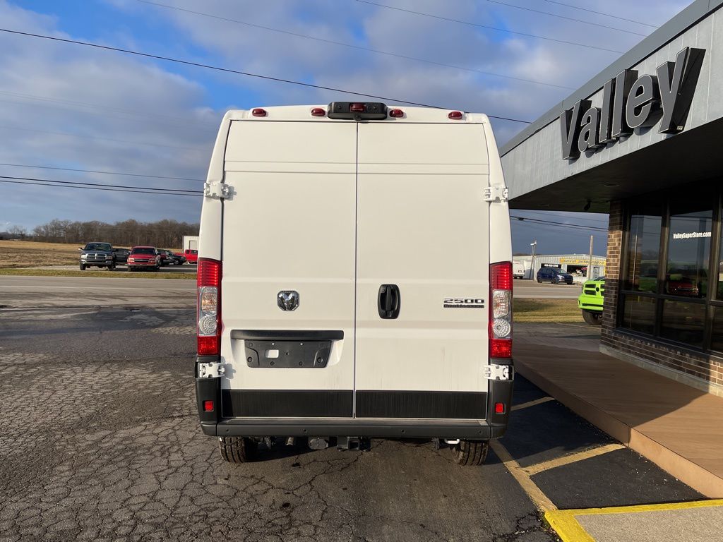 2025 Ram ProMaster 2500 photo 4
