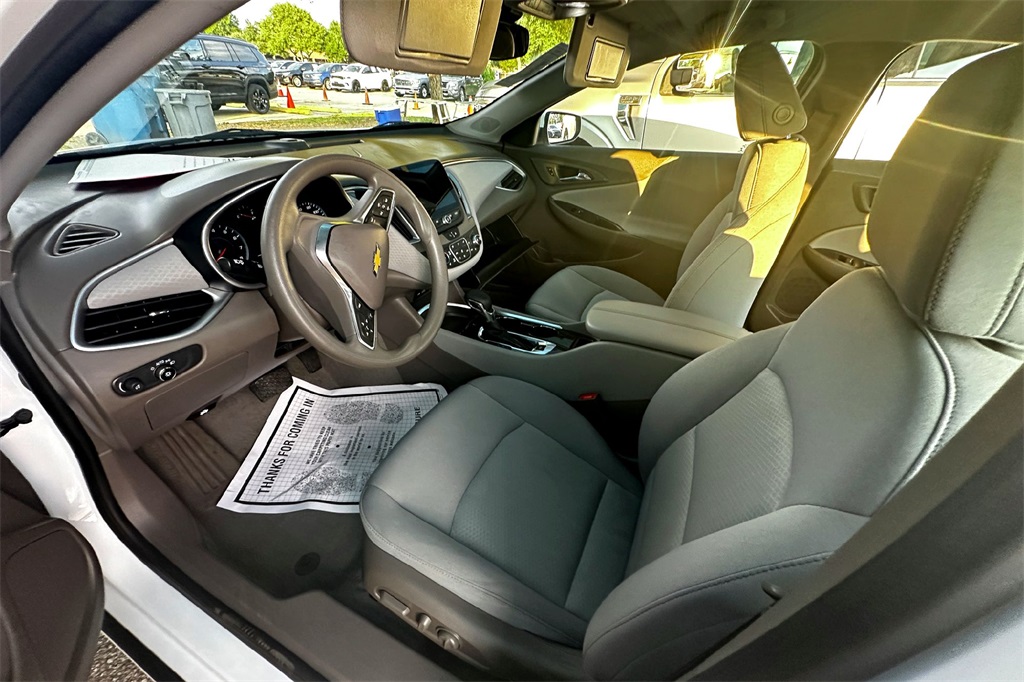 2025 Chevrolet Malibu 1LT photo 7