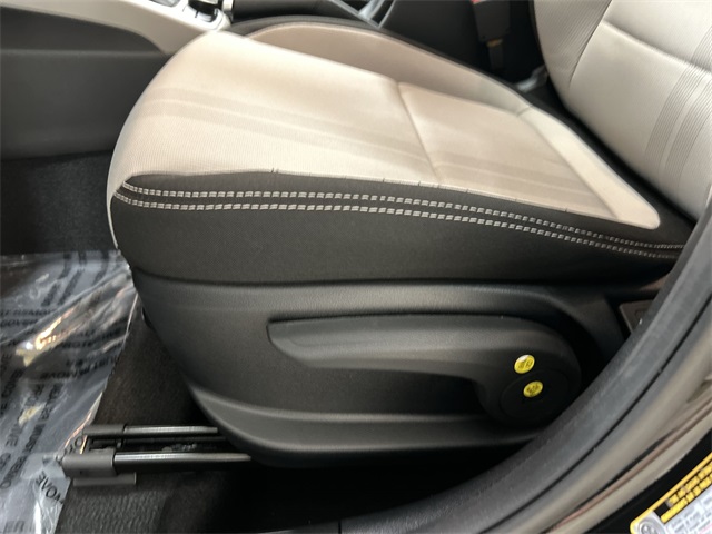 2025 Hyundai Venue SEL photo 25