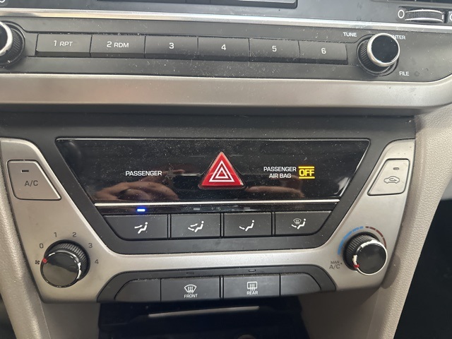2018 Hyundai Elantra SE photo 14