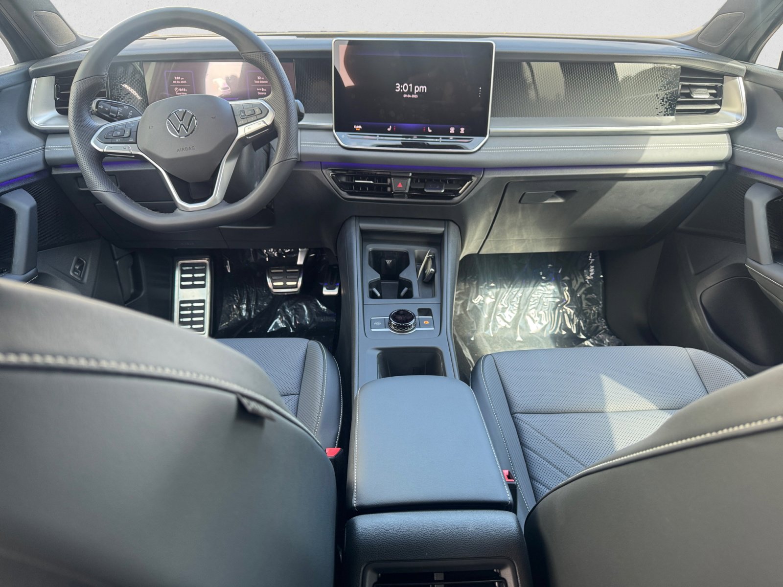 2025 Volkswagen Tiguan SE R-Line Black photo 10