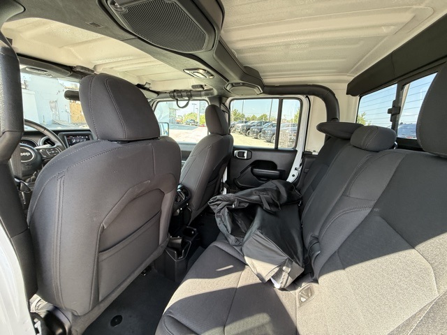 2022 Jeep Gladiator Willys photo 24