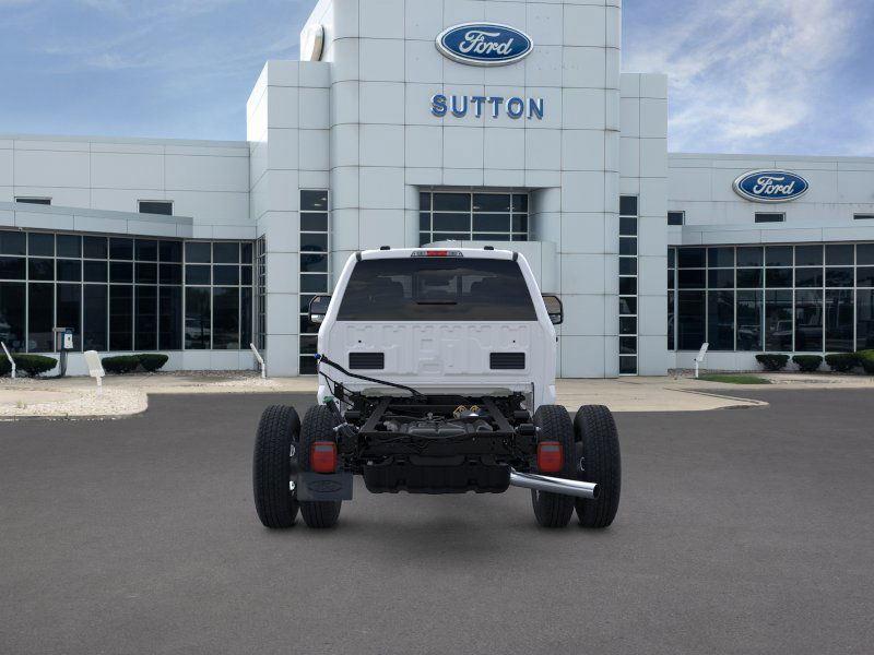 2025 Ford F-350 photo 3