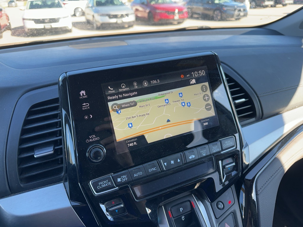 2021 Honda Odyssey Touring photo 4