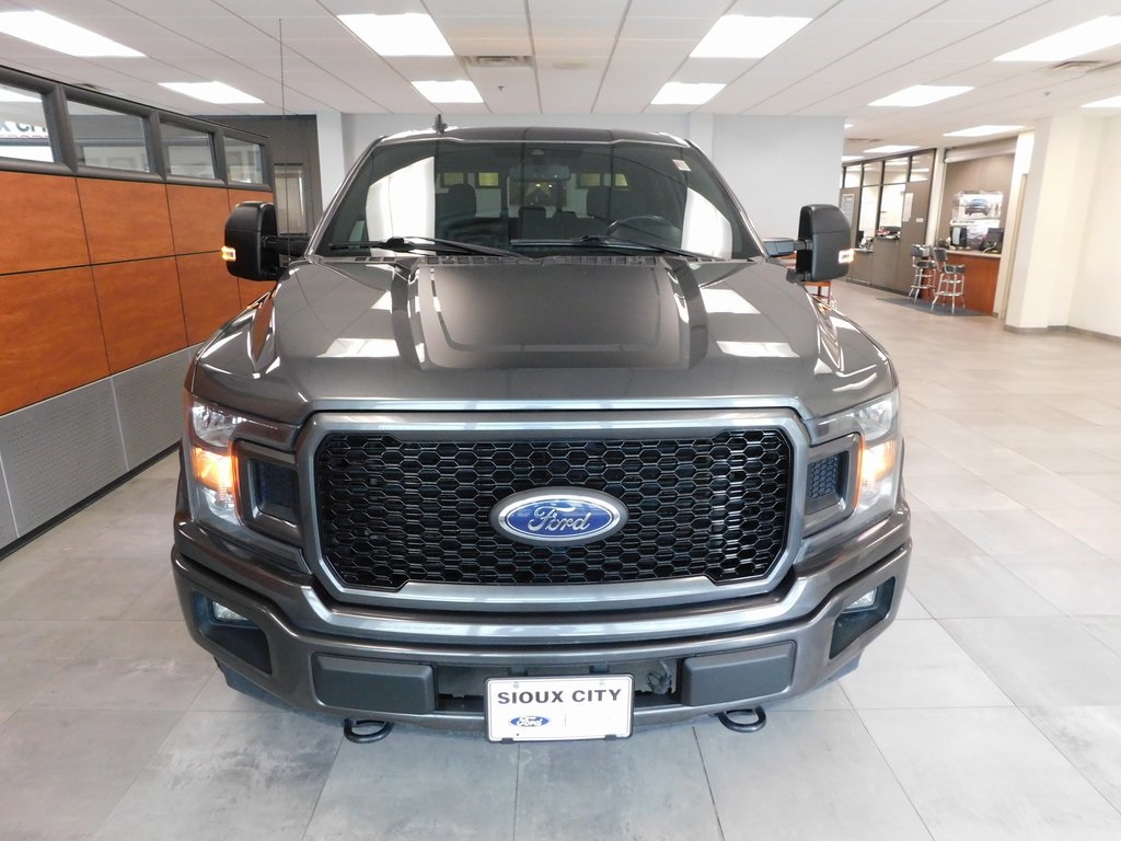 2020 Ford F-150 XLT photo 2