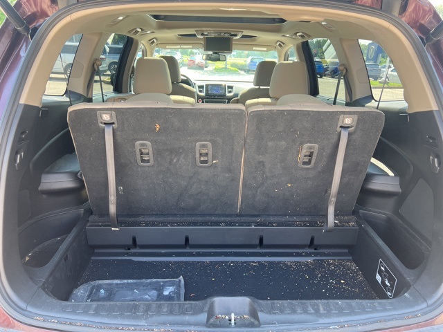 2017 Honda Pilot Elite photo 16