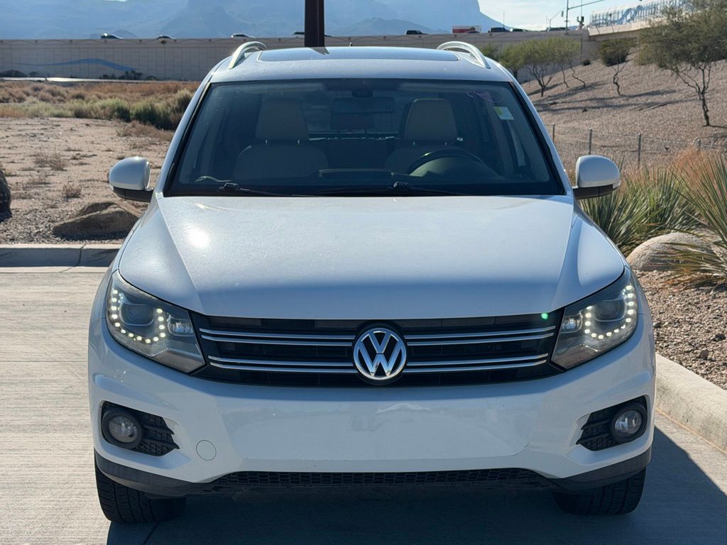 2016 Volkswagen Tiguan R-Line SEL photo 4