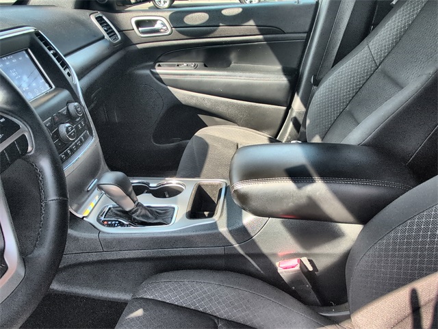 2018 Jeep Grand Cherokee Laredo E photo 19