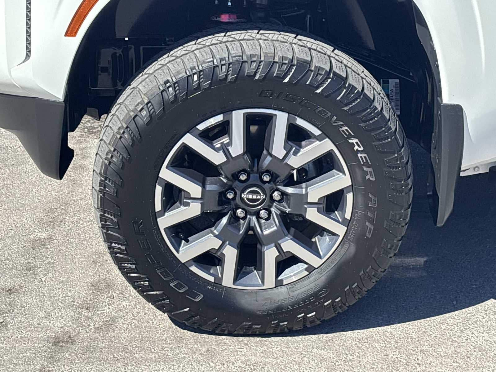 2022 Nissan Frontier SV photo 9