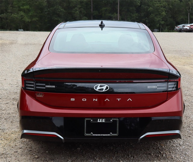 2024 Hyundai Sonata SEL photo 3