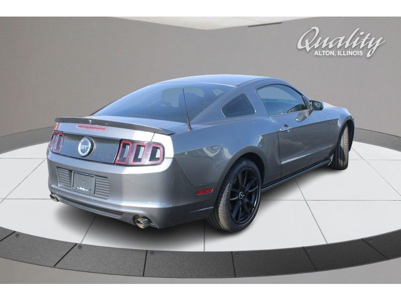2014 Ford Mustang V6 photo 4