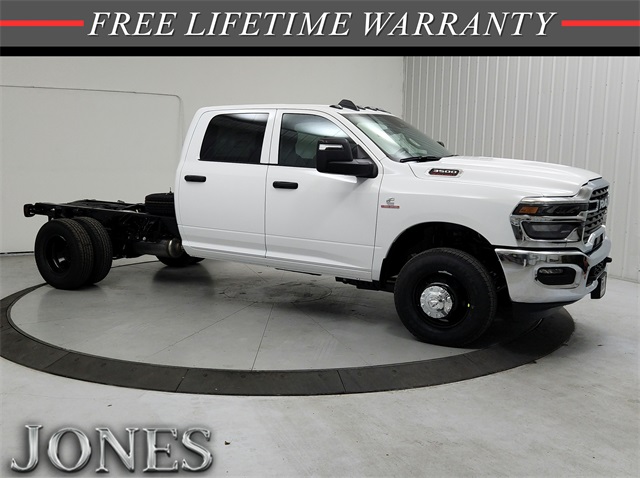 2026 RAM 3500 Tradesman's photo