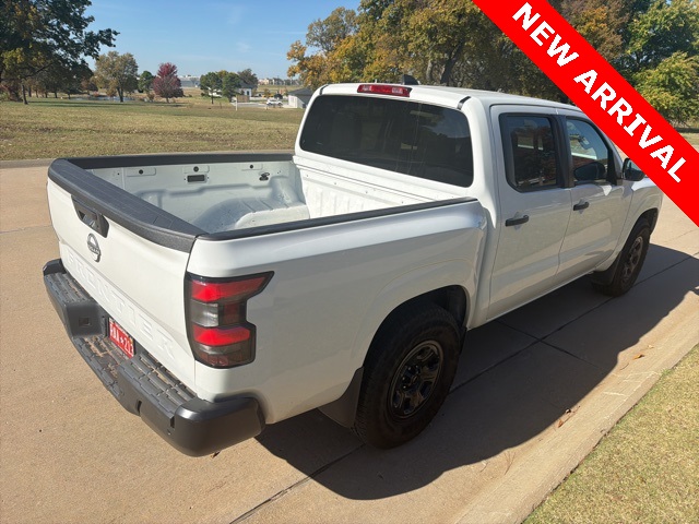 2023 Nissan Frontier S photo 2