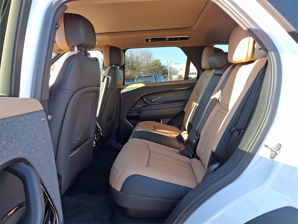 2025 Land Rover Range Rover Sport SE photo 4