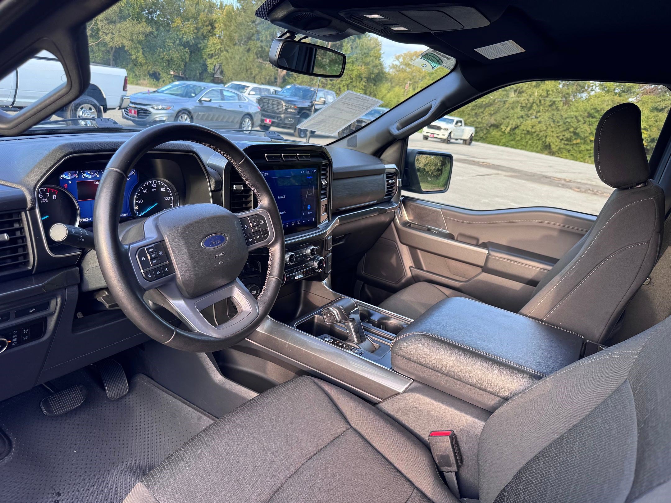 2023 Ford F-150 XLT photo 4