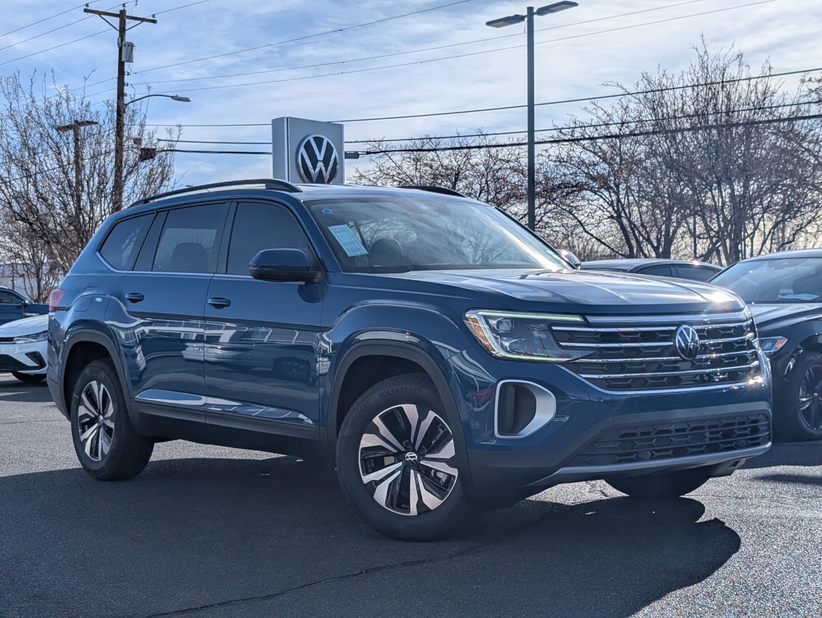 New 2025 Mountain Lake Blue Metallic Volkswagen 2.0T SE image 1