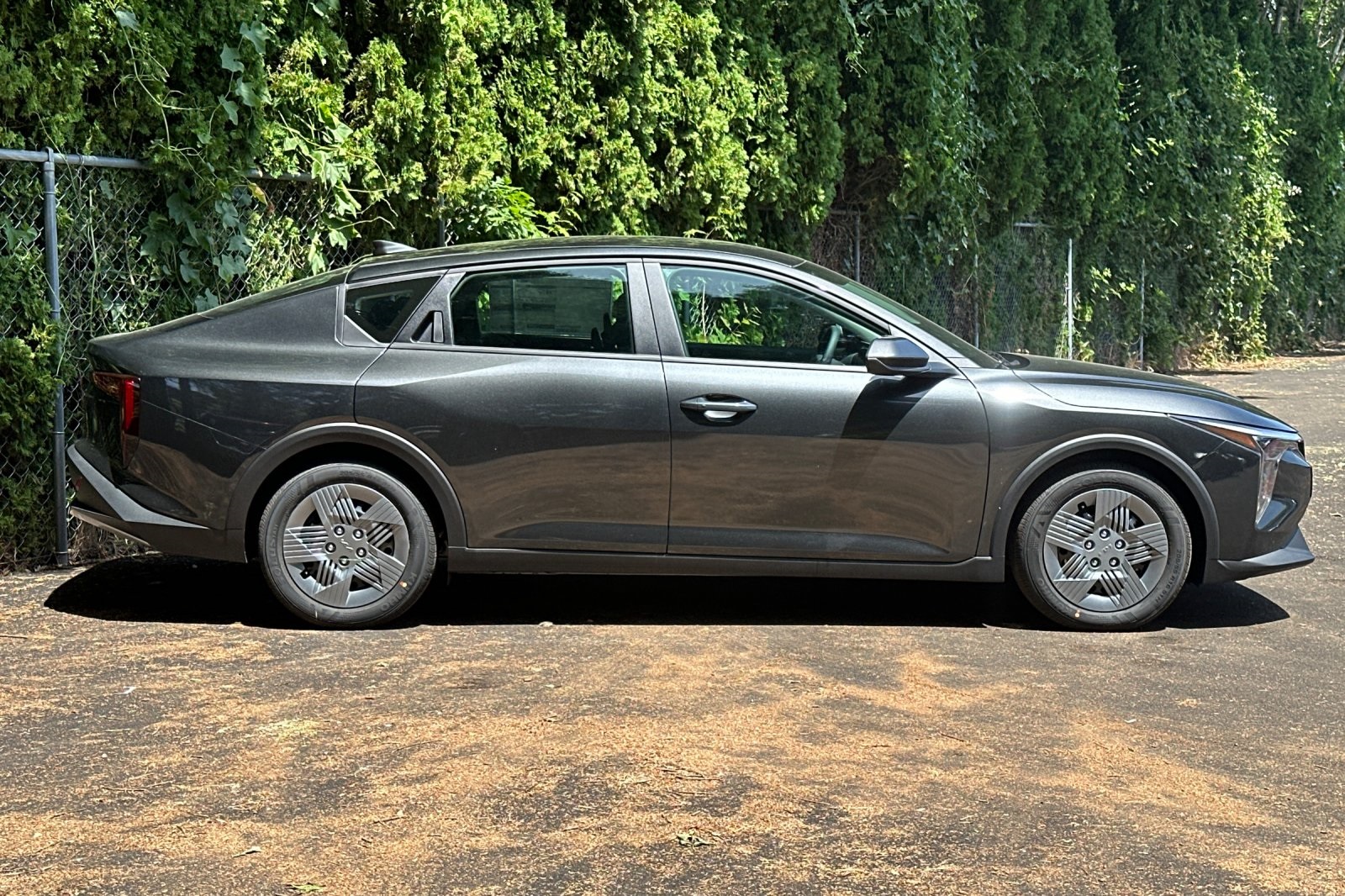 2025 Kia K4 LXS photo 2