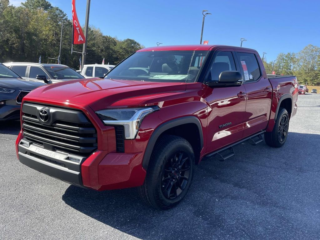 2026 Toyota Tundra SR5 CrewMax photo 4