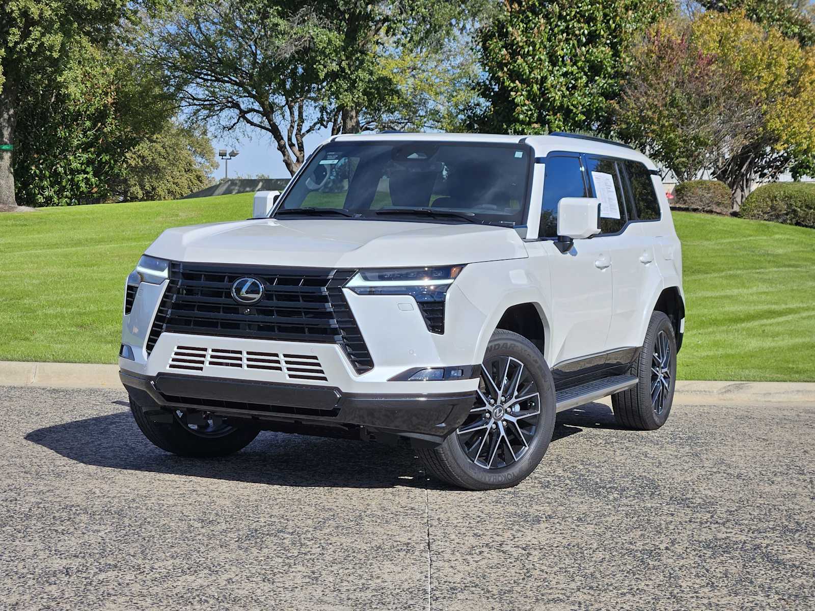 2025 Lexus GX Premium's photo
