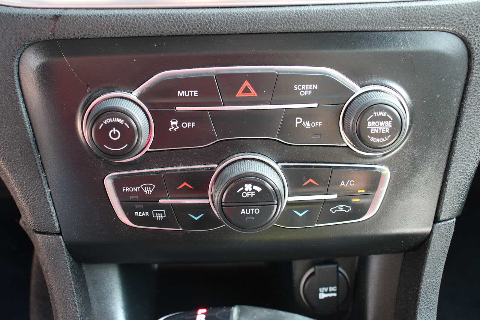 2018 Dodge Charger SXT Plus photo 27