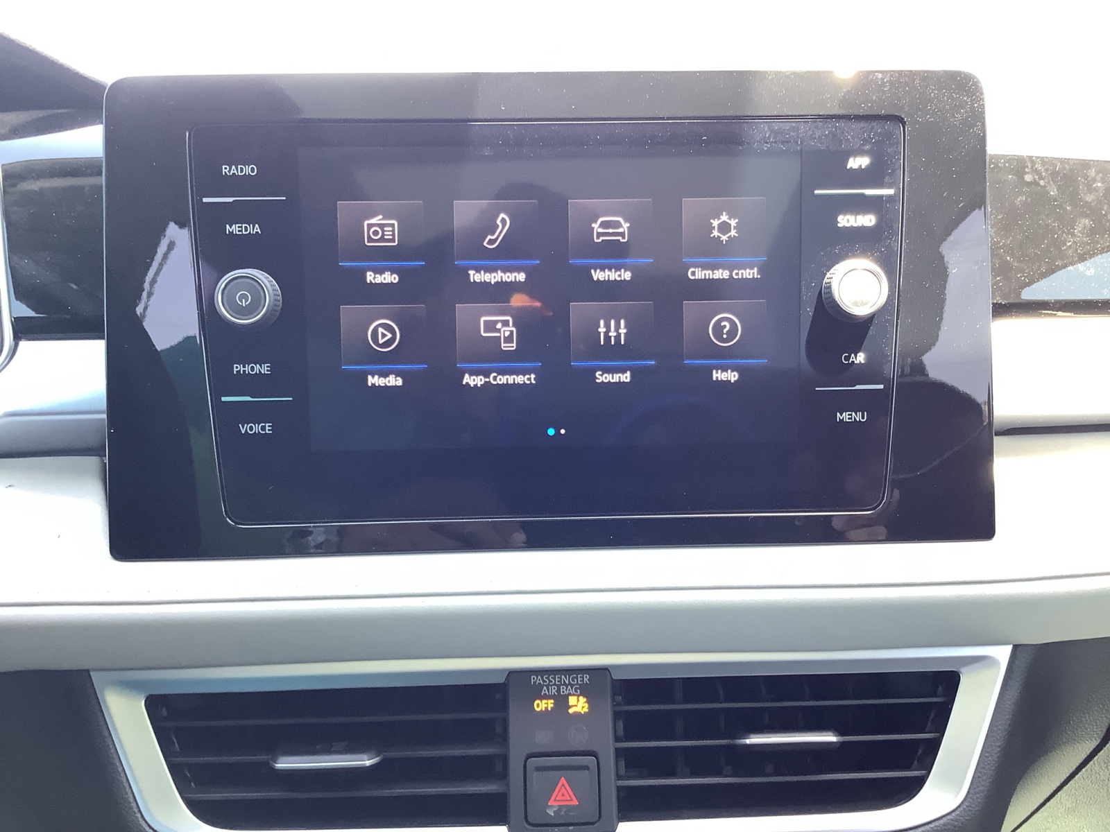 2025 Volkswagen Taos SE photo 15