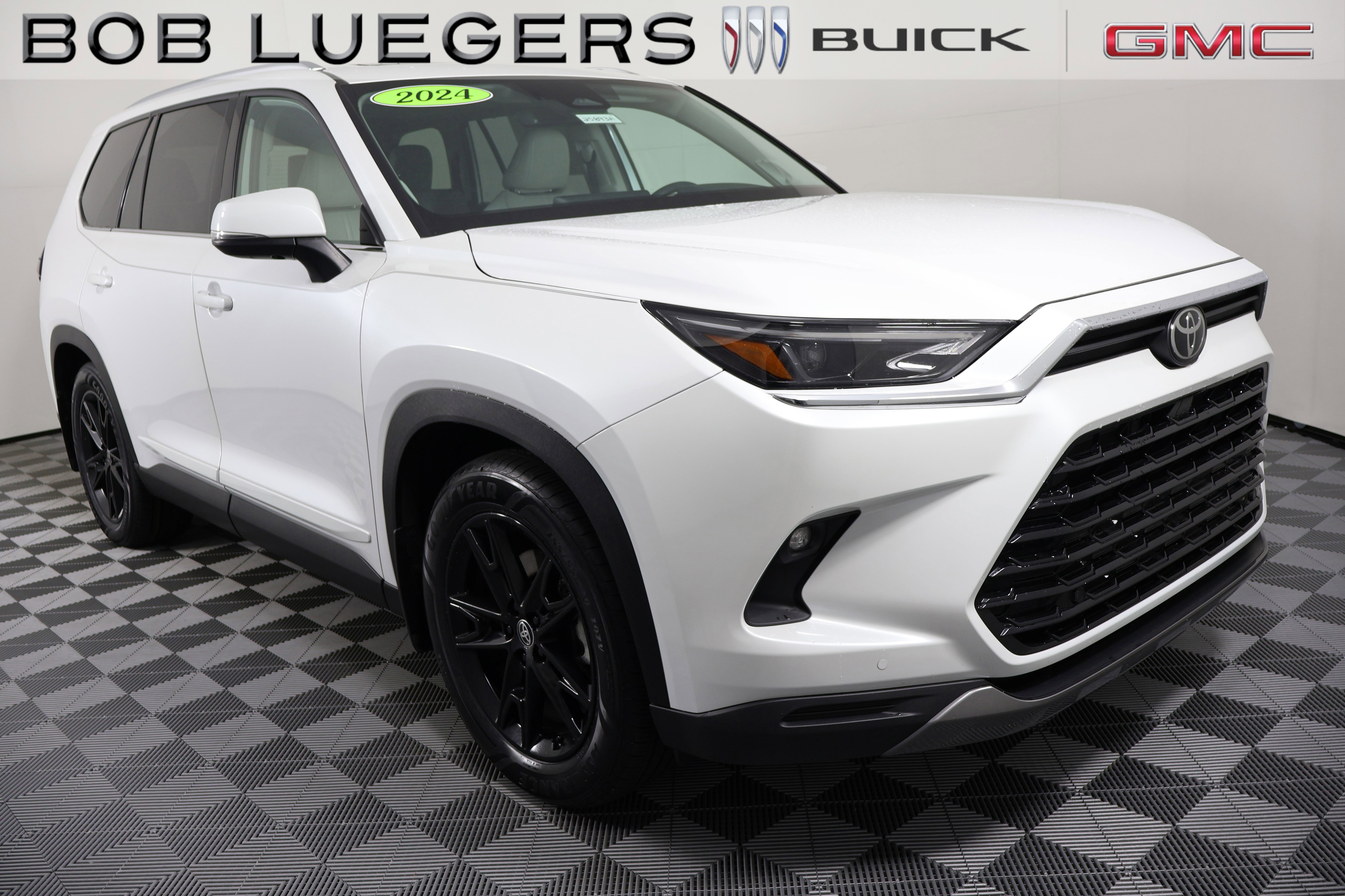 2024 Toyota Grand Highlander Limited's photo