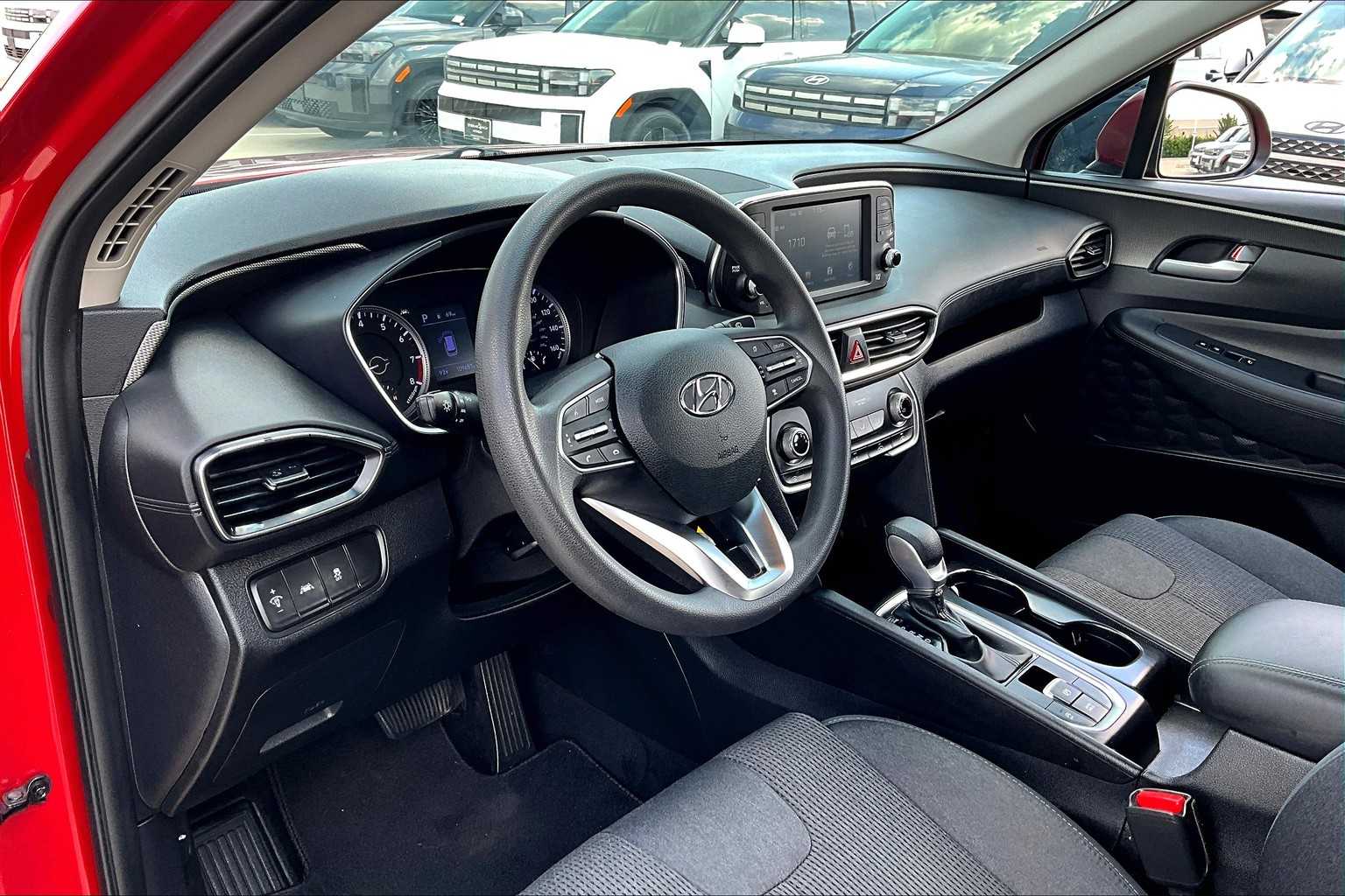 2020 Hyundai Santa Fe SE photo 16
