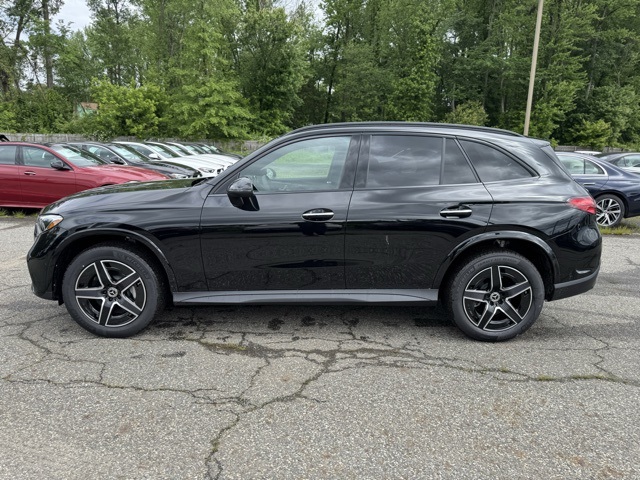 2025 Mercedes Benz GLC 300 4MATIC photo 3