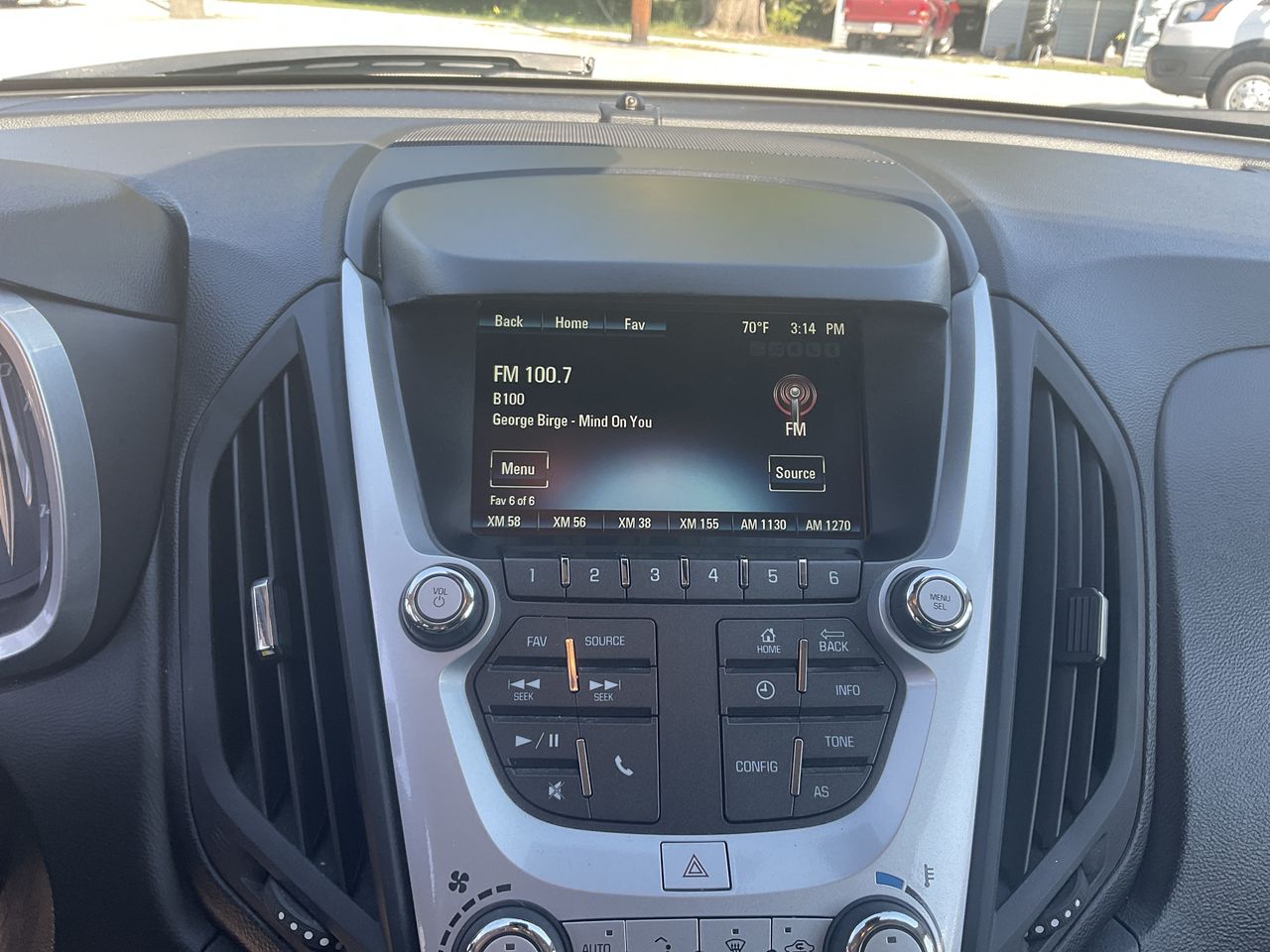2016 Chevrolet Equinox LT photo 15