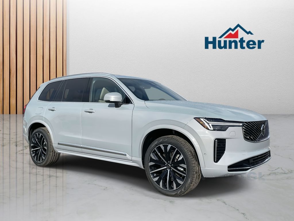 2026 Volvo XC90 Plus's photo