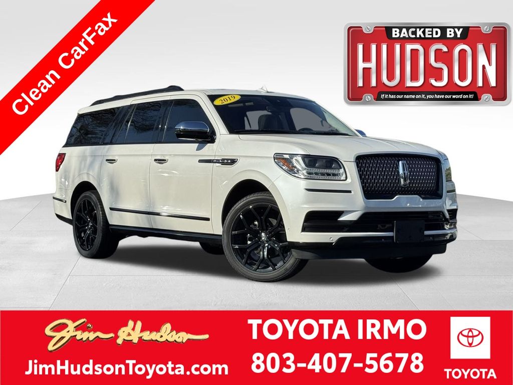 2019 Lincoln Navigator Black Label's photo