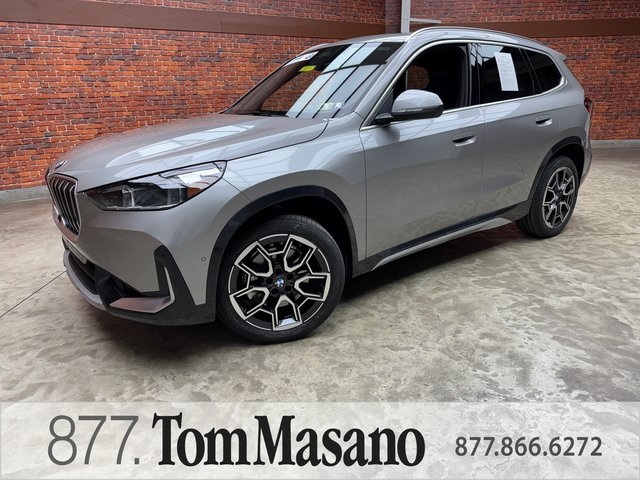 2025 BMW X1 28i's photo